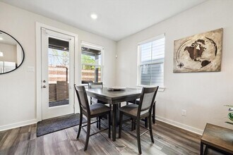 9954 Storehouse Dr in Houston, TX - Building Photo - Building Photo