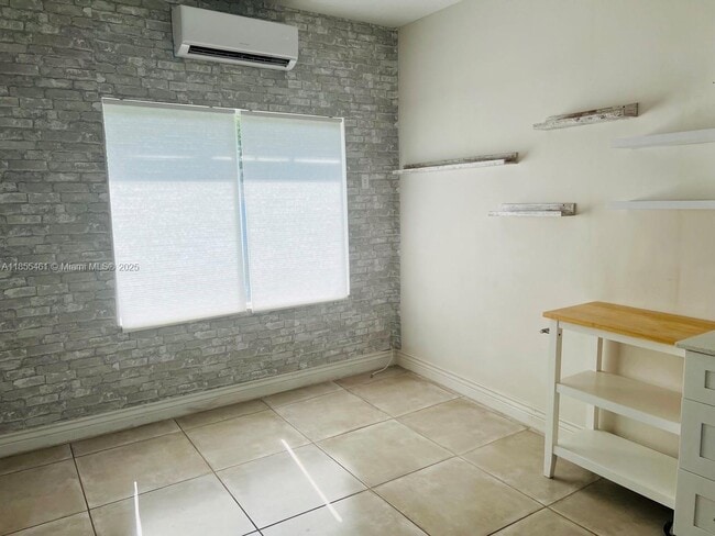 1536 Polk St in Hollywood, FL - Building Photo - Building Photo