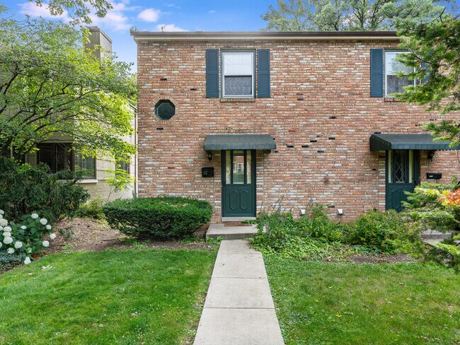property at 115 S Brainard St