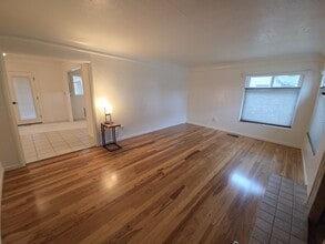 789 Elm Ave in Gustine, CA - Building Photo - Building Photo