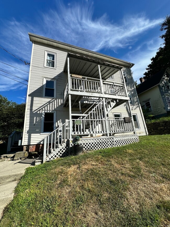 property at 2 Peck St