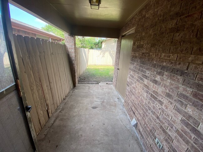 2022 Mourning Dove Cir in Harlingen, TX - Foto de edificio - Building Photo