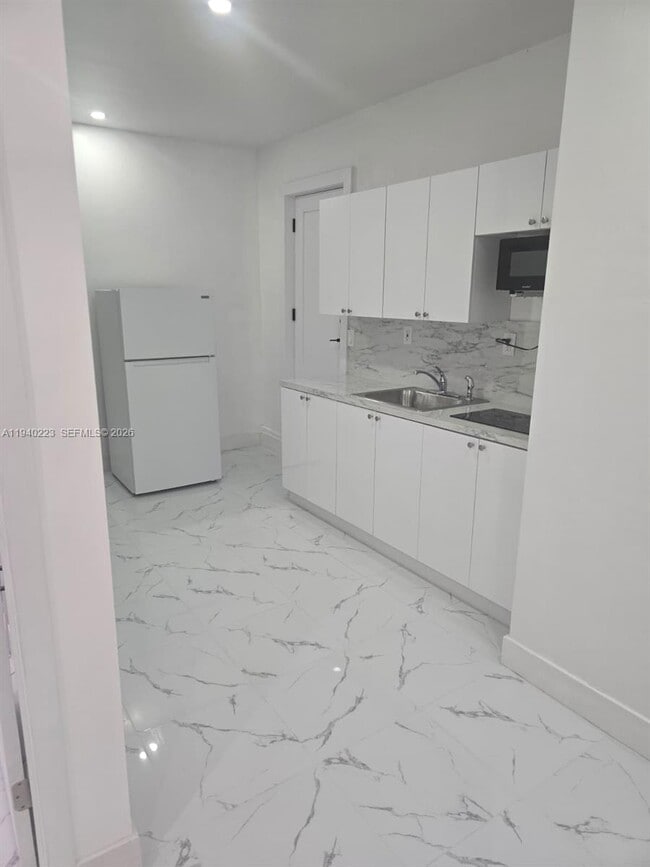 19520 SW 97th Pl in Cutler Bay, FL - Foto de edificio - Building Photo