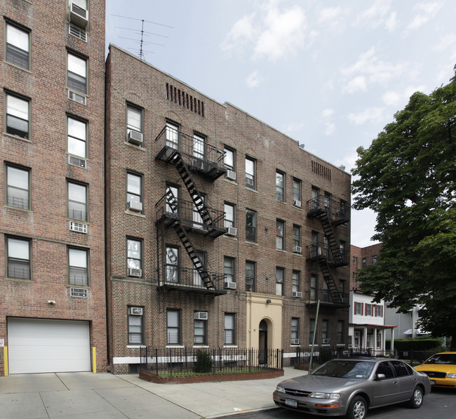 287 Webster Ave in Brooklyn, NY - Foto de edificio - Building Photo