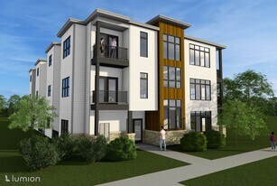 302 W Clark St in Champaign, IL - Building Photo