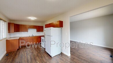 116 Sabrina Way SW in Calgary, AB - Building Photo - Building Photo
