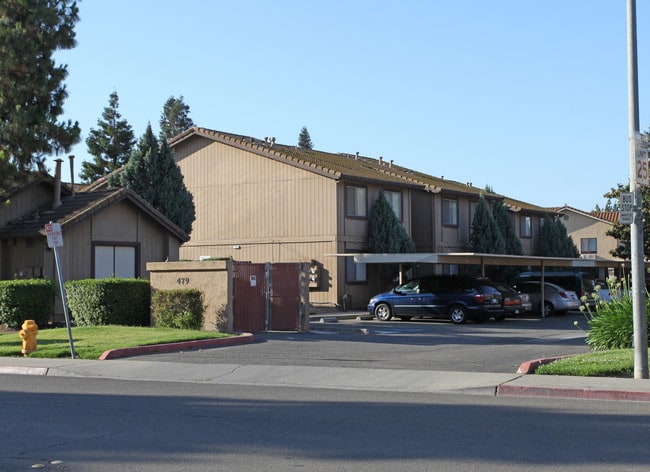 Cherry Lane in Manteca, CA - Foto de edificio - Building Photo