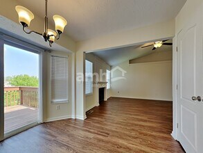10351 Chambersburg Dr in Independence, KY - Building Photo - Building Photo