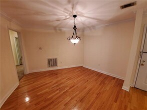 4209 Pine Heights Dr NE in Atlanta, GA - Building Photo - Building Photo