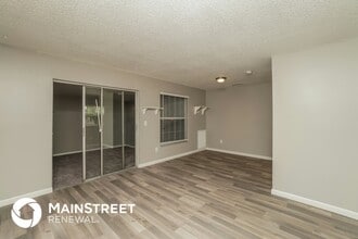 14206 Village Terrace Dr in Tampa, FL - Building Photo - Building Photo