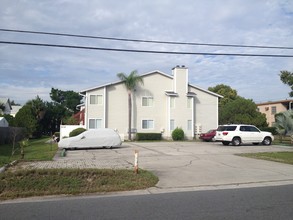 James Street Apartments - Dunedin, FL in Dunedin, FL - Building Photo - Building Photo