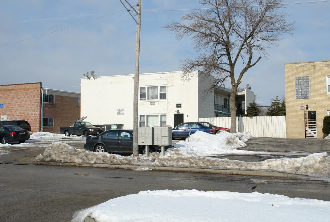 10512 Crown Rd in Franklin Park, IL - Building Photo