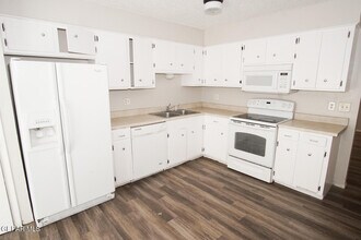 6437 Pizarro St in El Paso, TX - Building Photo - Building Photo