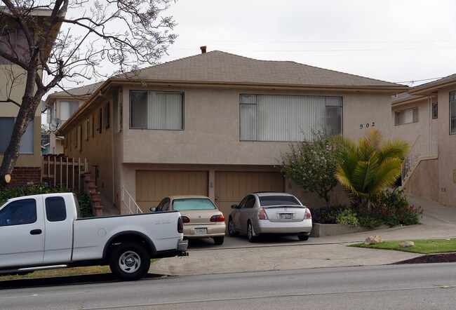 902 Centinela Ave in Inglewood, CA - Foto de edificio - Building Photo