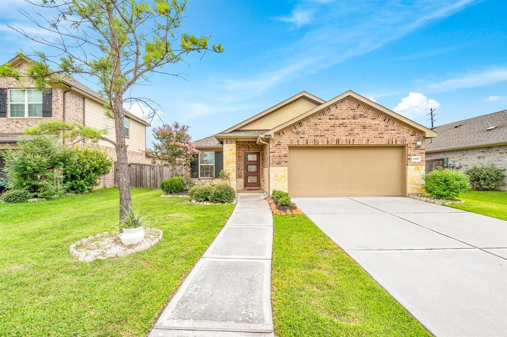 1995 Shim Ball Wy in Houston, TX - Building Photo