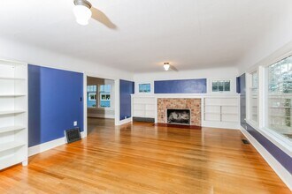 7048 17th Ave NE in Seattle, WA - Building Photo - Building Photo