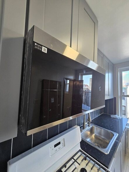 41-23 53rd St in Queens, NY - Building Photo - Building Photo