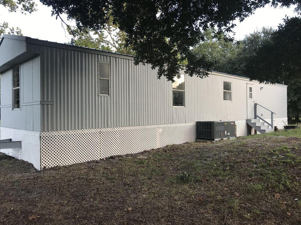 5210 1st St NW in Lakeland, FL - Building Photo