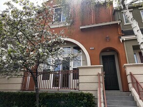 4490 Lick Mill Blvd in Santa Clara, CA - Building Photo - Building Photo