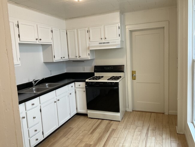 313 E Burd St in Shippensburg, PA - Building Photo - Building Photo