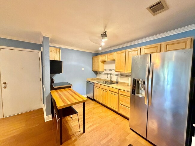 property at 1015 SW 9th St