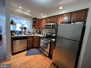 129 S 18th St-Unit -3 in Philadelphia, PA - Foto de edificio - Building Photo