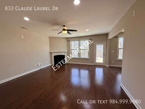 833 Claude Laurel Dr in Apex, NC - Building Photo - Building Photo
