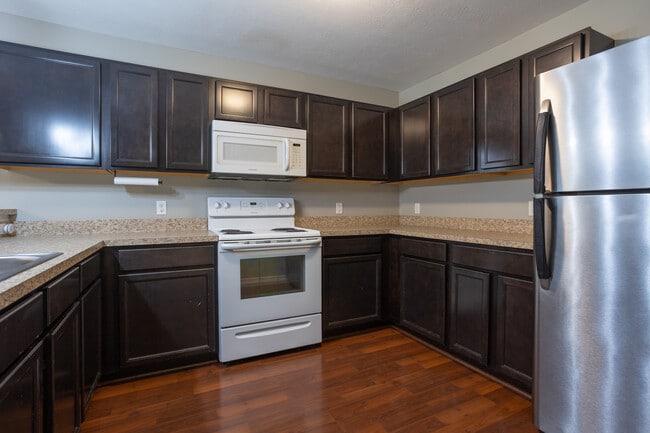 Terrace Bluff Condominiums in Traverse City, MI - Foto de edificio - Interior Photo