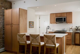 1320 N La Salle Dr in Chicago, IL - Building Photo - Building Photo