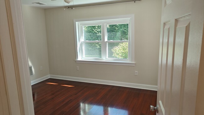 590 Township Line Rd, Unit 1 in Blue Bell, PA - Foto de edificio - Building Photo