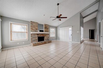 13850 Walnut Hollow Ln in Houston, TX - Building Photo - Building Photo