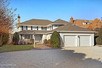 954 Barnegat Ln in Mantoloking, NJ - Building Photo - Building Photo