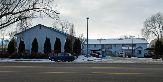 Quail Glen Apartments in Boise, ID - Building Photo - Building Photo