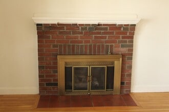 28 Myrtle St in Norwood, MA - Building Photo - Building Photo