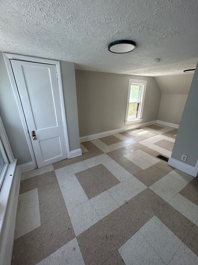 10410 Avon Ave in Cleveland, OH - Building Photo - Building Photo