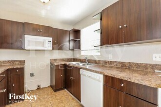 6532 Eaton St in Hollywood, FL - Building Photo - Building Photo