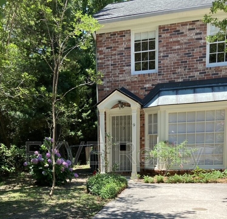 9 5th Ave in Charleston, SC - Building Photo