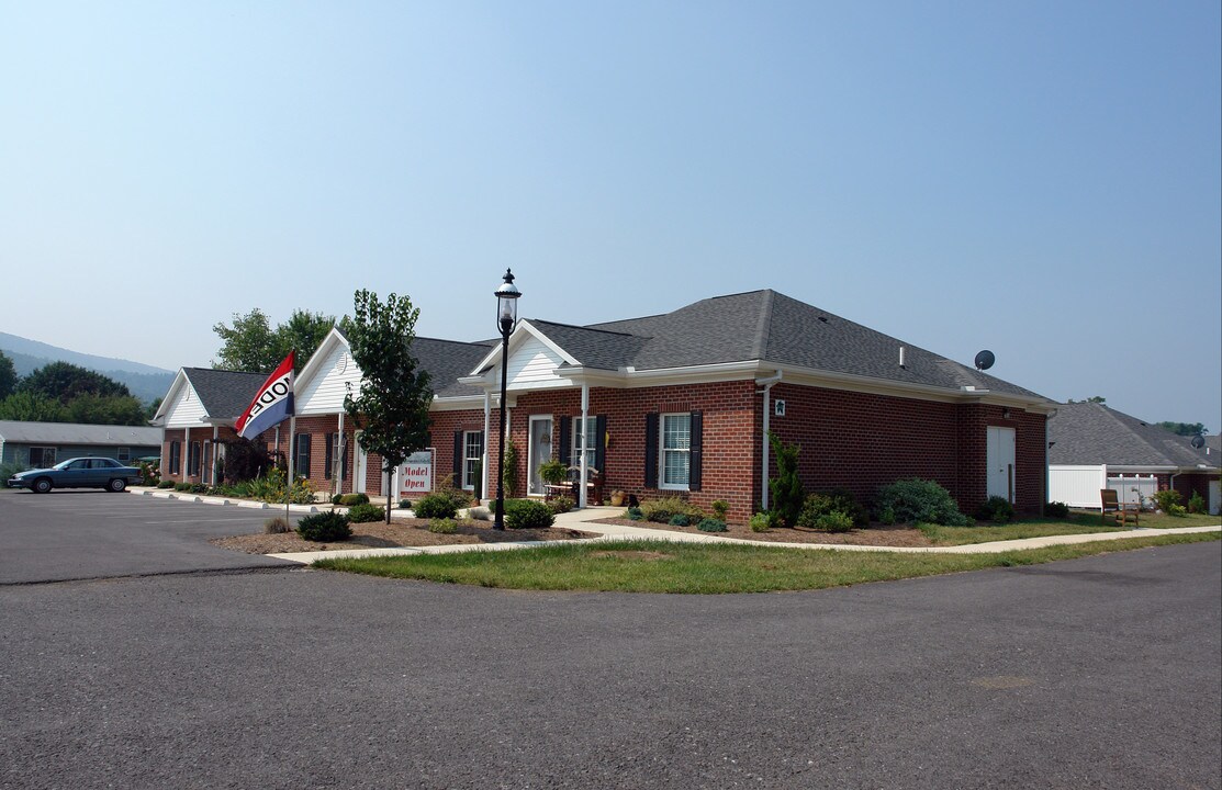 Maplegrove Estate in Smithsburg, MD - Building Photo