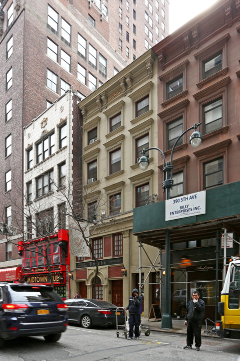 6 E 36th St in New York, NY - Building Photo