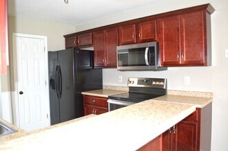 105 Clearwater Ct in Clarksville, TN - Building Photo - Building Photo