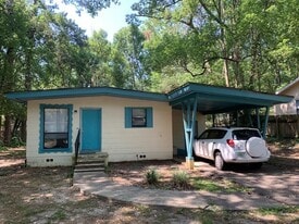 1643 Sharkey St in Tallahassee, FL - Building Photo