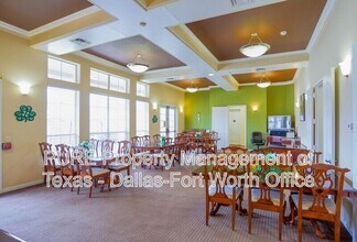 400 Glade Rd in Grapevine, TX - Building Photo - Building Photo