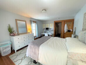 40 Electric Ave, Unit 1 in Somerville, MA - Foto de edificio - Building Photo