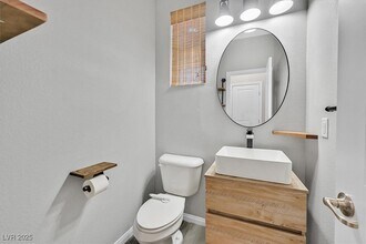 3065 Concepcion Ct in Las Vegas, NV - Building Photo - Building Photo