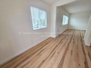 3164 Pine Ave in Long Beach, CA - Building Photo - Building Photo