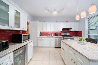 107 Kensington Ave in Jersey City, NJ - Building Photo - Building Photo
