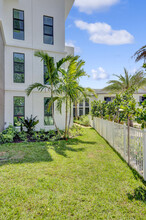 Boca Villas in Boca Raton, FL - Foto de edificio - Building Photo