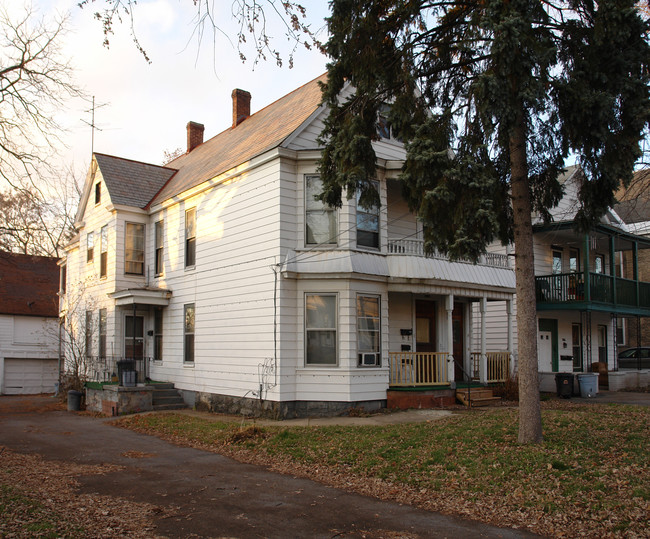 1571-1575 Van Vranken Ave in Schenectady, NY - Foto de edificio - Building Photo