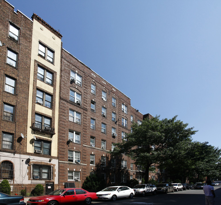 165 East 19th Street in Brooklyn, NY - Building Photo