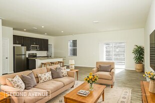 4737 Manila Ave in North Port, FL - Building Photo